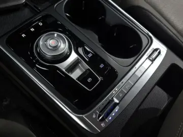 2024 Kia Carnival с пробегом 40 008 км