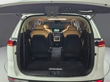 2022 Kia Carnival с пробегом 69 718 км