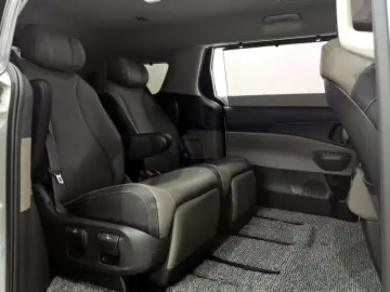 2024 Kia Carnival с пробегом 40 008 км