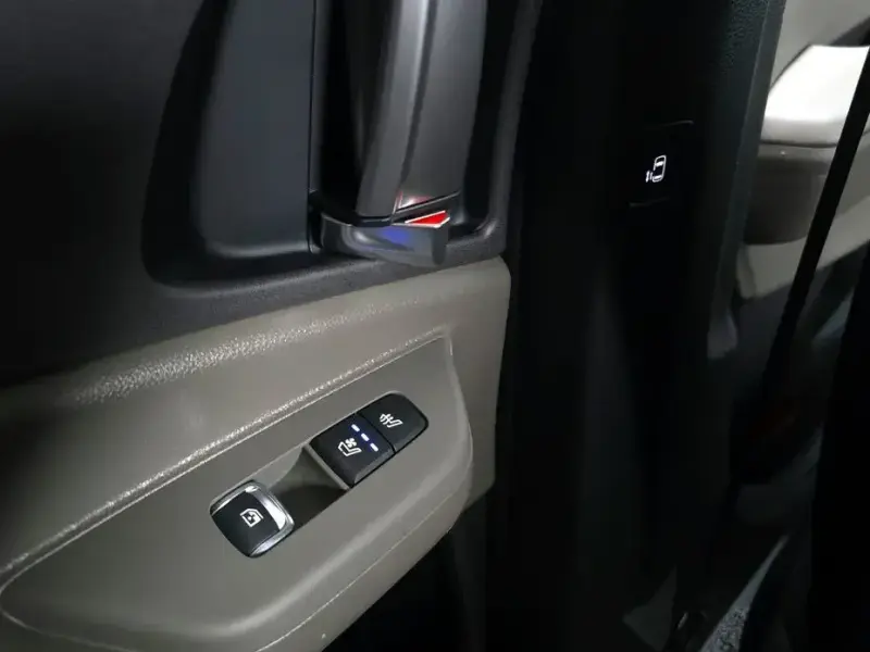2024 Kia Carnival с пробегом 40 008 км