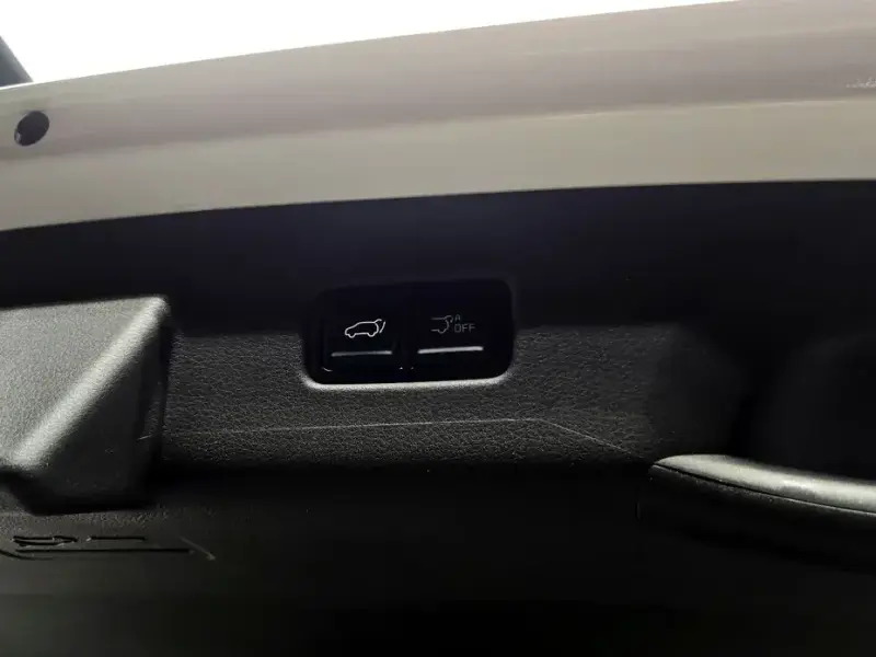 2024 Kia Carnival с пробегом 40 008 км