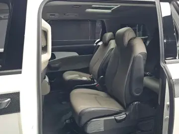 2024 Kia Carnival с пробегом 14 561 км