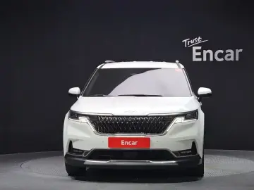 2023 Kia Carnival с пробегом 47 230 км