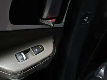 2024 Kia Carnival с пробегом 14 561 км