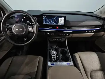 2024 Kia Carnival с пробегом 10 709 км