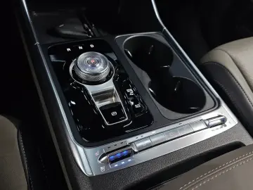 2024 Kia Carnival с пробегом 10 709 км
