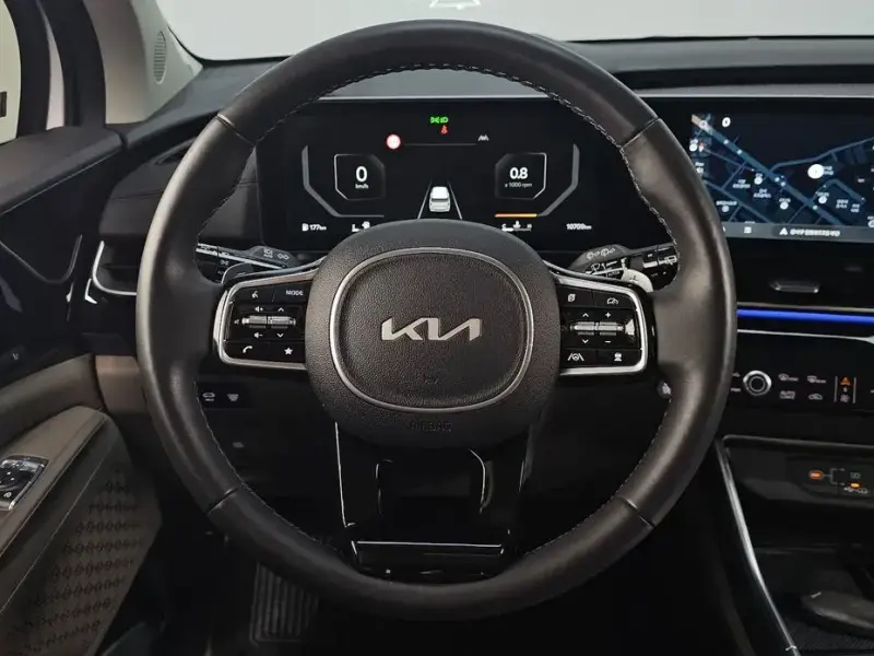 2024 Kia Carnival с пробегом 10 709 км