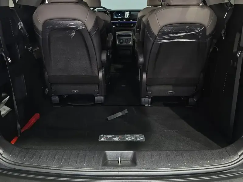 2024 Kia Carnival с пробегом 10 709 км