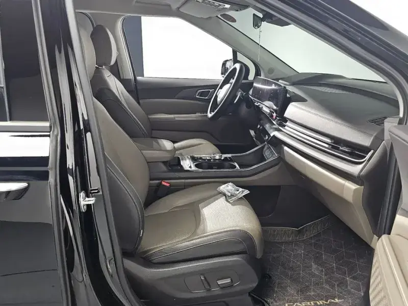 2024 Kia Carnival с пробегом 31 506 км