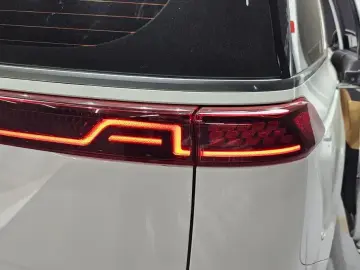 2023 Kia Carnival с пробегом 47 230 км