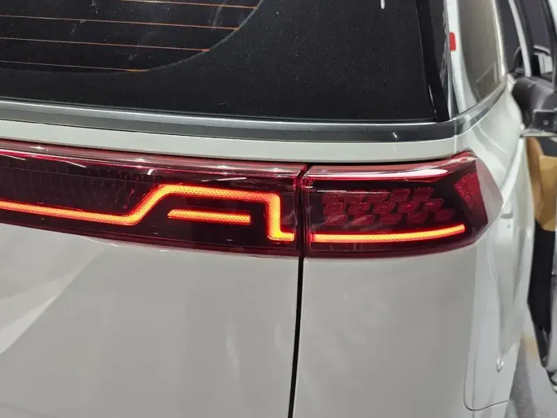 2023 Kia Carnival с пробегом 47 230 км