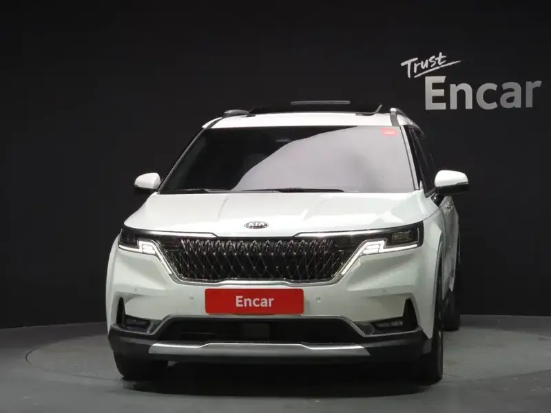 2021 Kia Carnival с пробегом 35 808 км