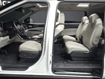 2021 Kia Carnival с пробегом 35 808 км