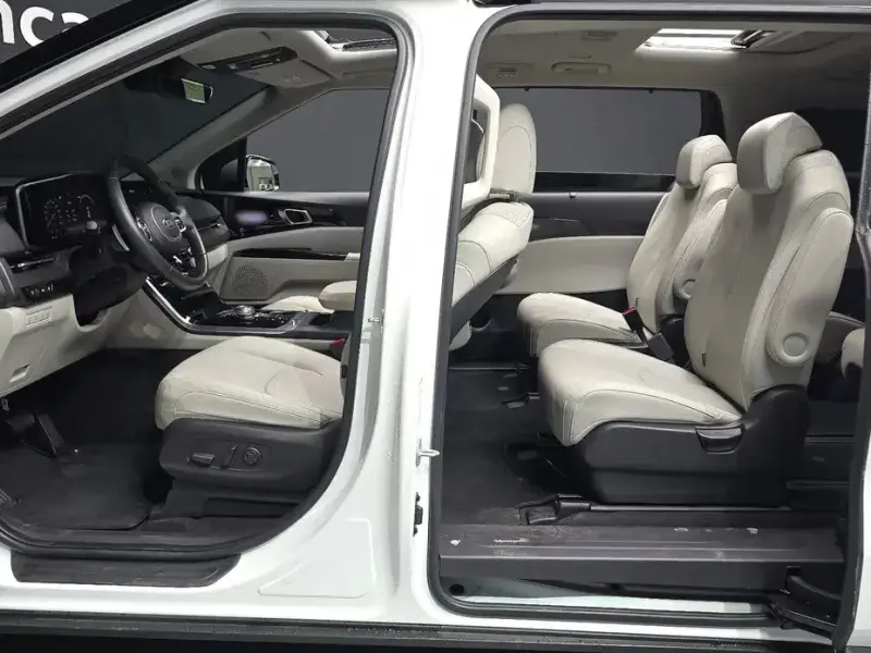 2021 Kia Carnival с пробегом 35 808 км