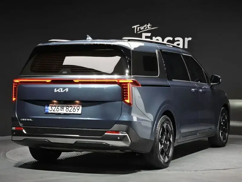 2024 Kia Carnival с пробегом 26 943 км