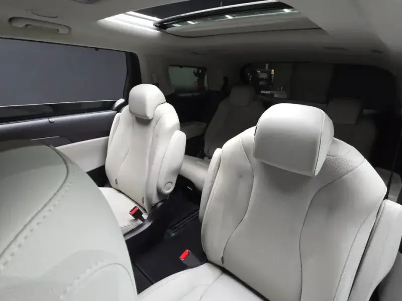 2021 Kia Carnival с пробегом 35 808 км
