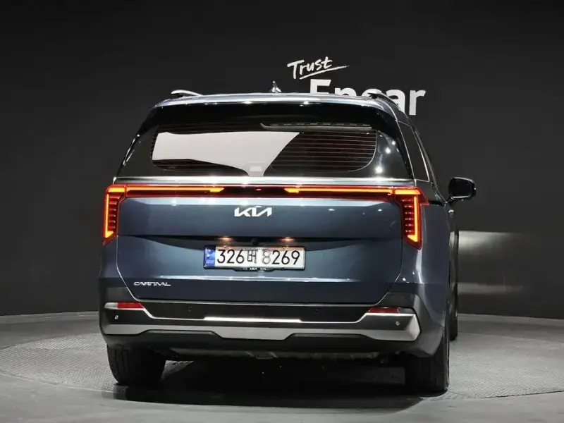 2024 Kia Carnival с пробегом 26 943 км