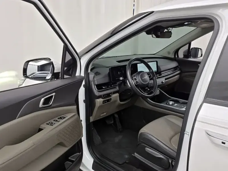 2024 Kia Carnival с пробегом 51 931 км