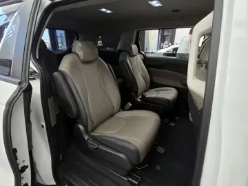 2024 Kia Carnival с пробегом 51 931 км