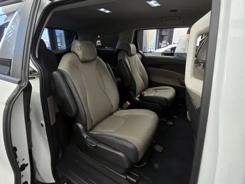 2024 Kia Carnival с пробегом 51 931 км