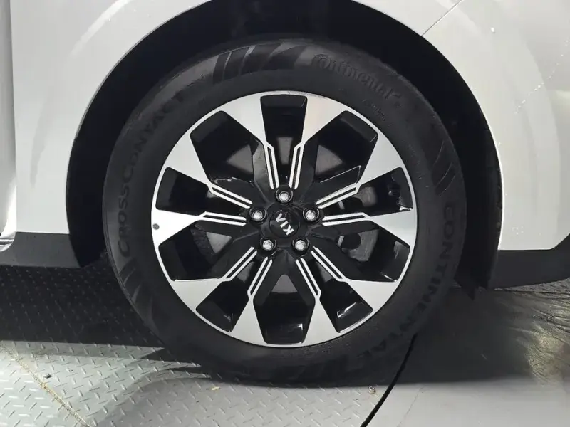 2021 Kia Carnival с пробегом 35 808 км