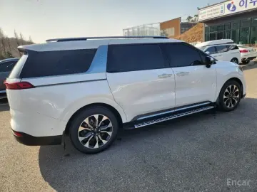 2022 Kia Carnival с пробегом 62 177 км