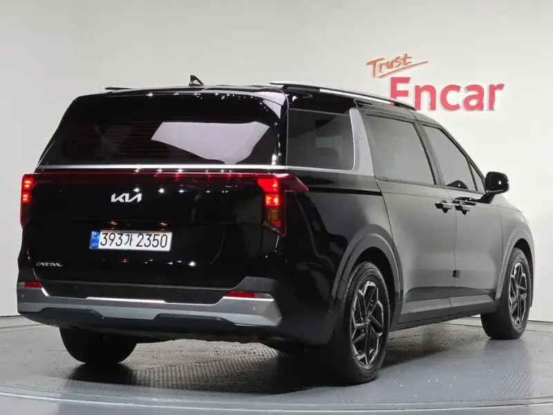 2024 Kia Carnival с пробегом 40 323 км