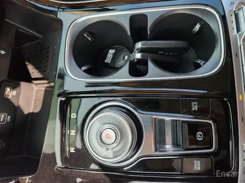2022 Kia Carnival с пробегом 62 177 км