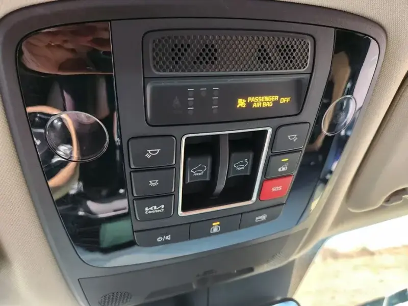 2022 Kia Carnival с пробегом 62 177 км