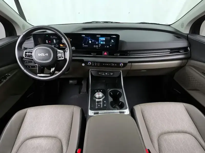 2024 Kia Carnival с пробегом 40 323 км
