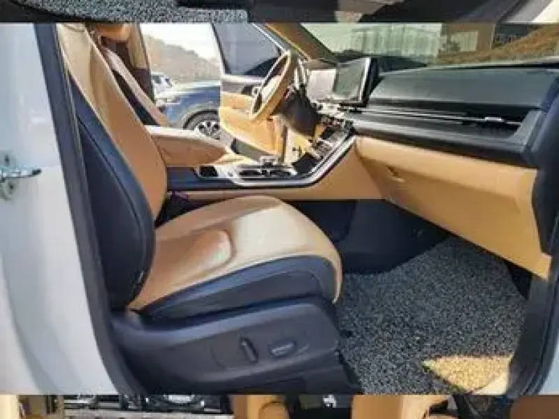 2022 Kia Carnival с пробегом 62 177 км