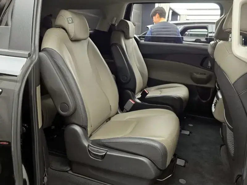 2024 Kia Carnival с пробегом 40 323 км