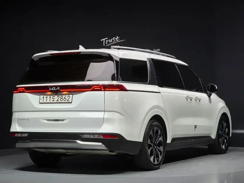 2021 Kia Carnival с пробегом 132 691 км