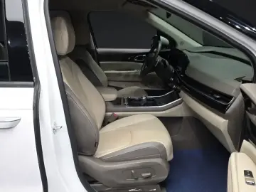 2023 Kia Carnival с пробегом 48 368 км