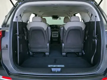 2024 Kia Carnival с пробегом 40 323 км