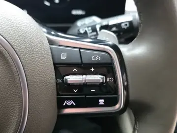 2023 Kia Carnival с пробегом 48 368 км