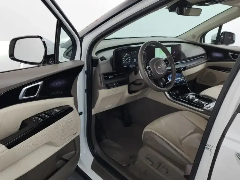2022 Kia Carnival с пробегом 41 092 км