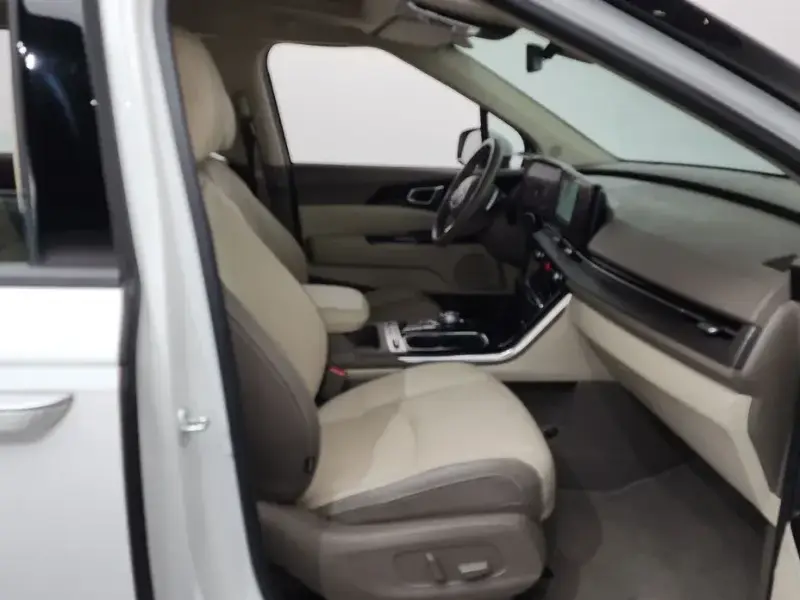 2022 Kia Carnival с пробегом 41 092 км