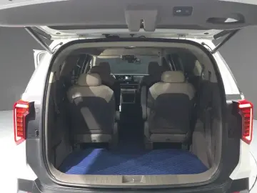2023 Kia Carnival с пробегом 48 368 км