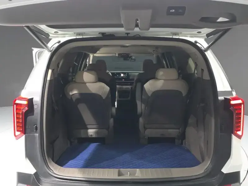 2023 Kia Carnival с пробегом 48 368 км