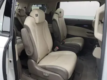 2022 Kia Carnival с пробегом 41 092 км