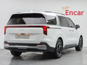 2024 Kia Carnival с пробегом 15 107 км