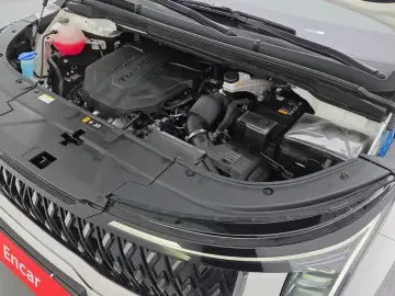 2024 Kia Carnival с пробегом 15 107 км
