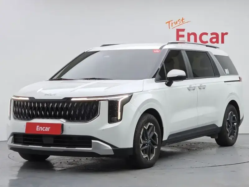 2024 Kia Carnival с пробегом 21 886 км