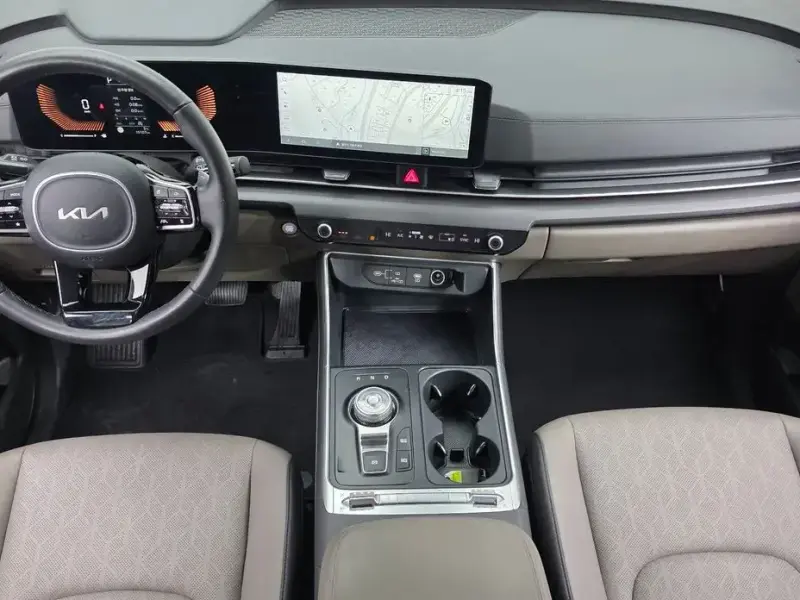 2024 Kia Carnival с пробегом 15 107 км