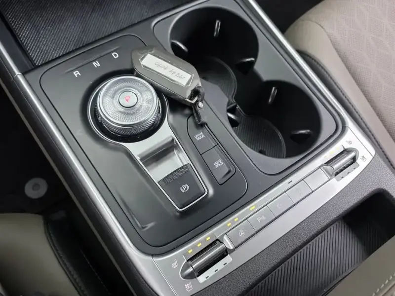 2024 Kia Carnival с пробегом 15 107 км
