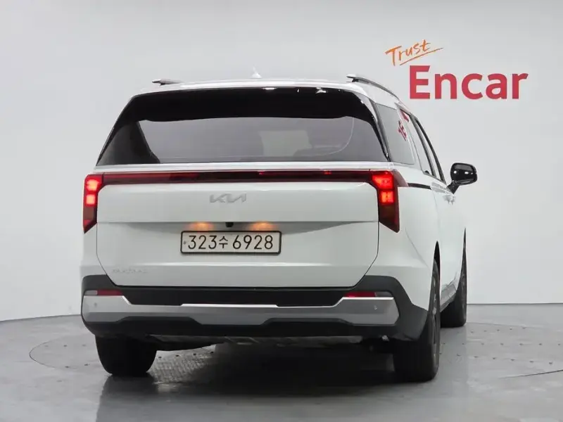 2024 Kia Carnival с пробегом 21 886 км