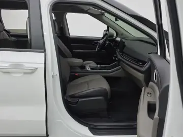 2024 Kia Carnival с пробегом 15 107 км