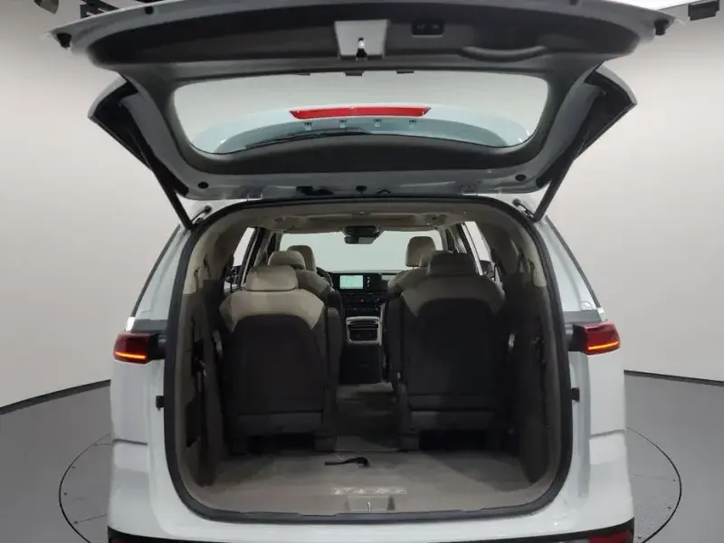 2022 Kia Carnival с пробегом 41 092 км