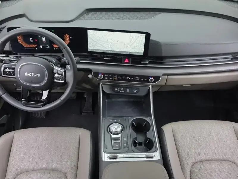 2024 Kia Carnival с пробегом 21 886 км